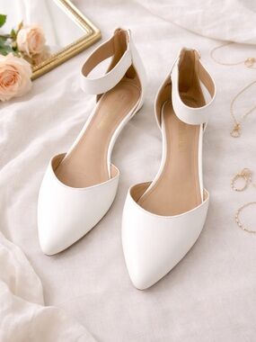 Dream Pairs Crisp White D'Orsay Ankle-Strap Pointed Toe Flats - Size 7.5